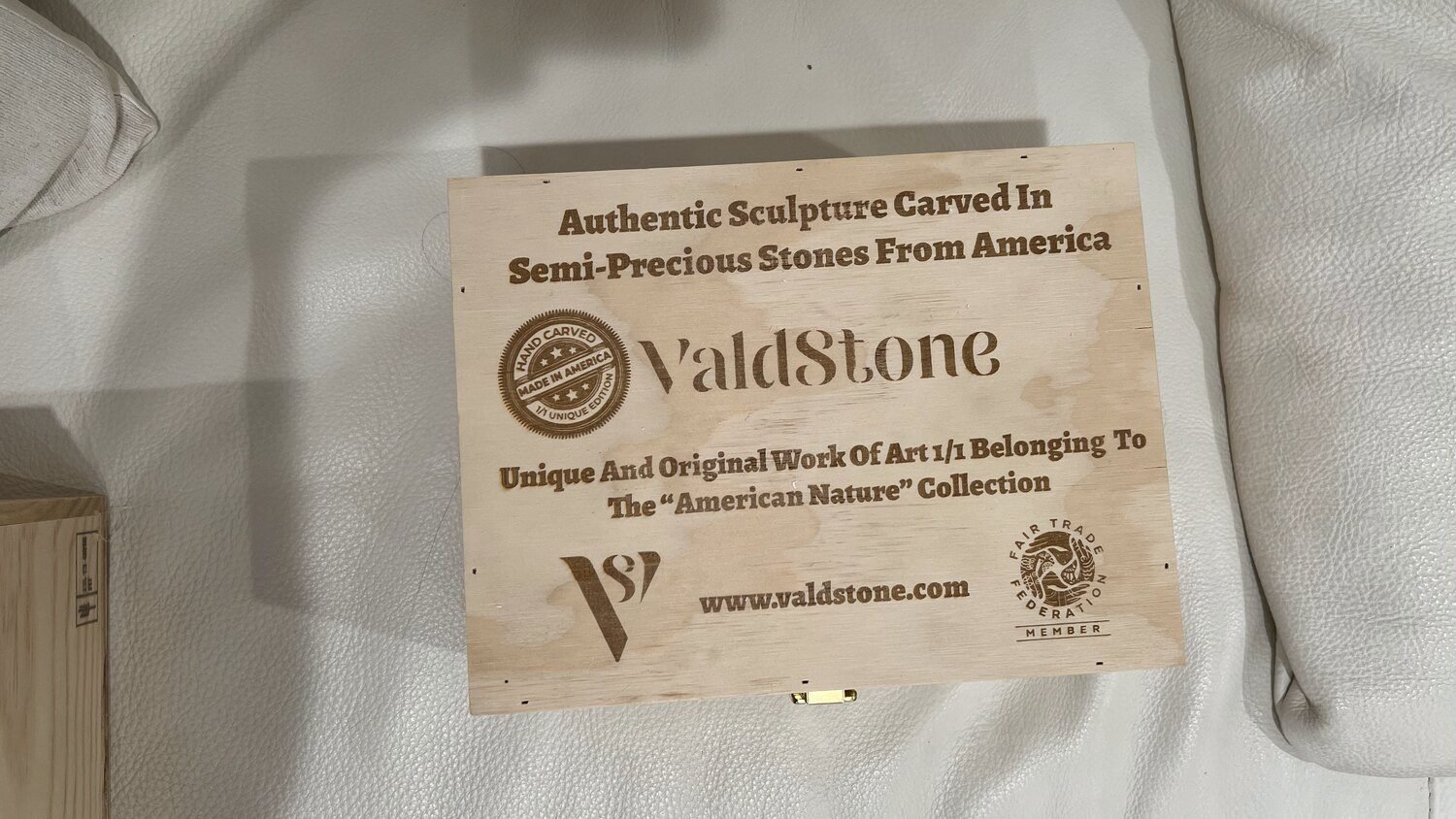 Valdstone engraved wooden chest — American Nature Collection